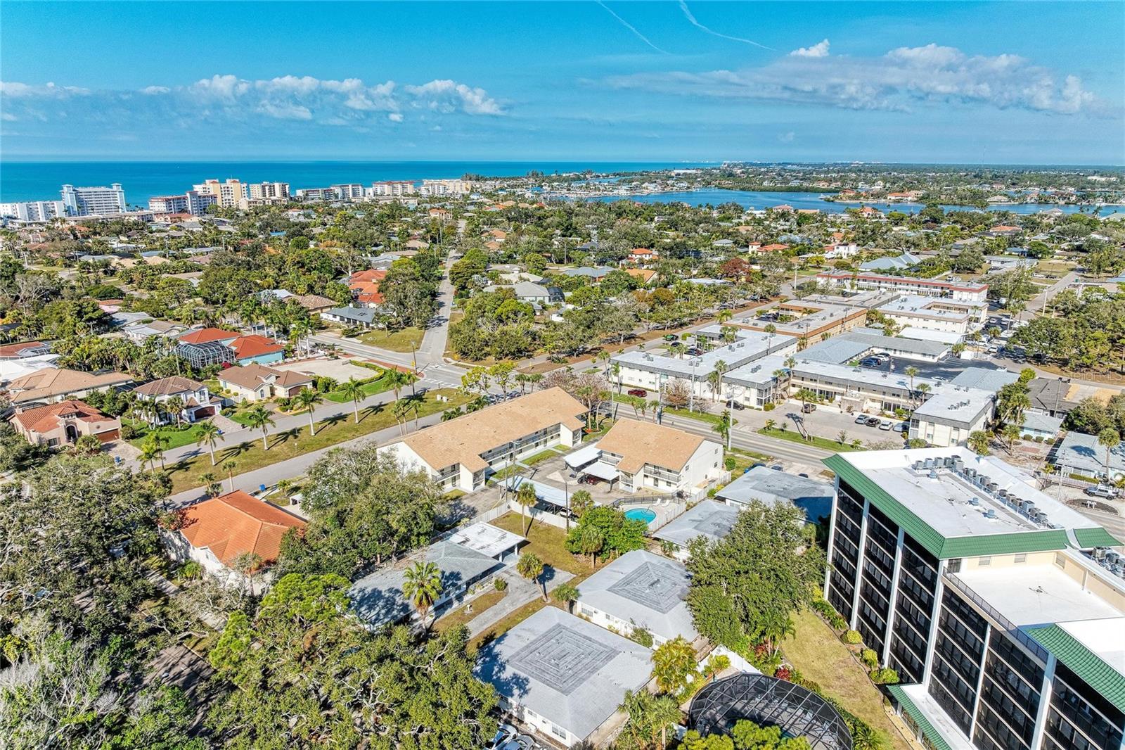 Image 3 of 51 For 525 Barcelona Avenue 207