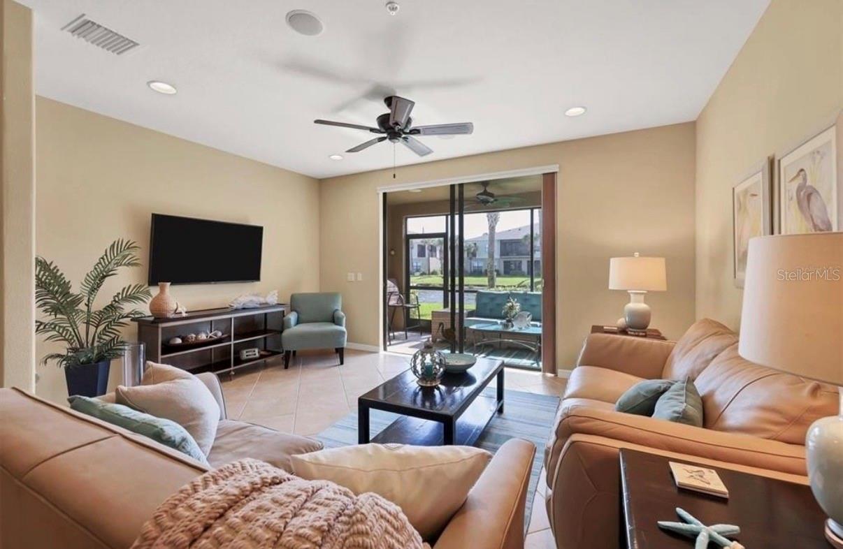 Image 11 of 45 For 4174 Overture Circle 519