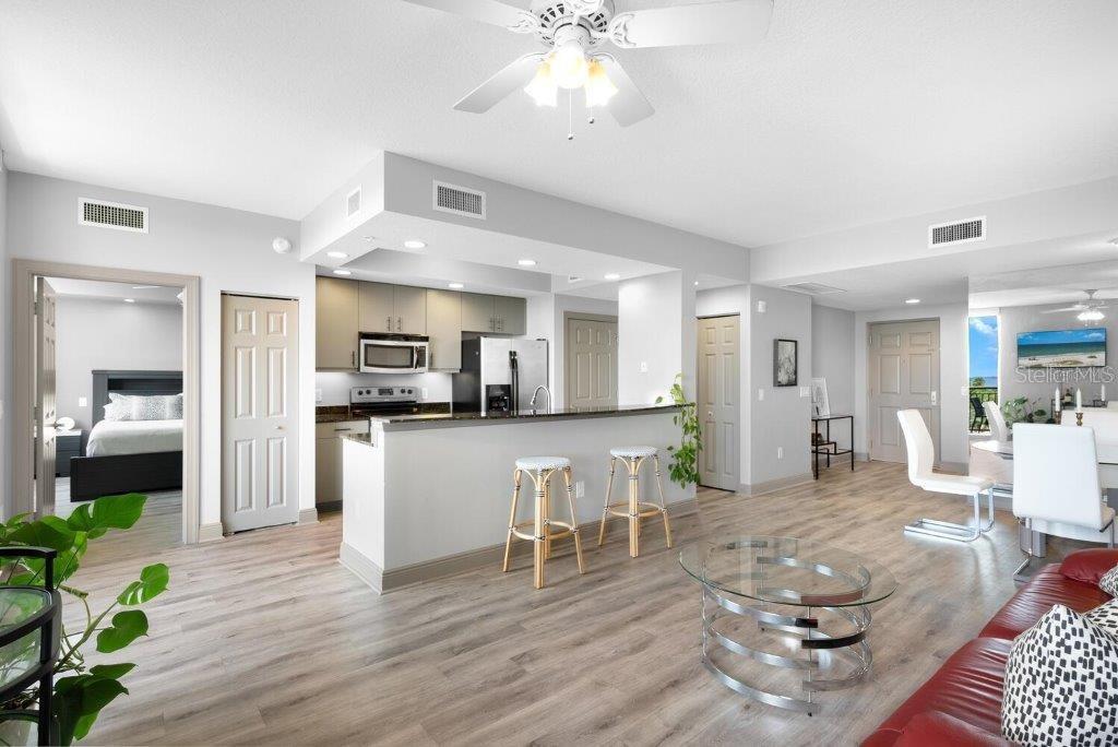 Image 12 of 51 For 800 Tamiami Trail 405