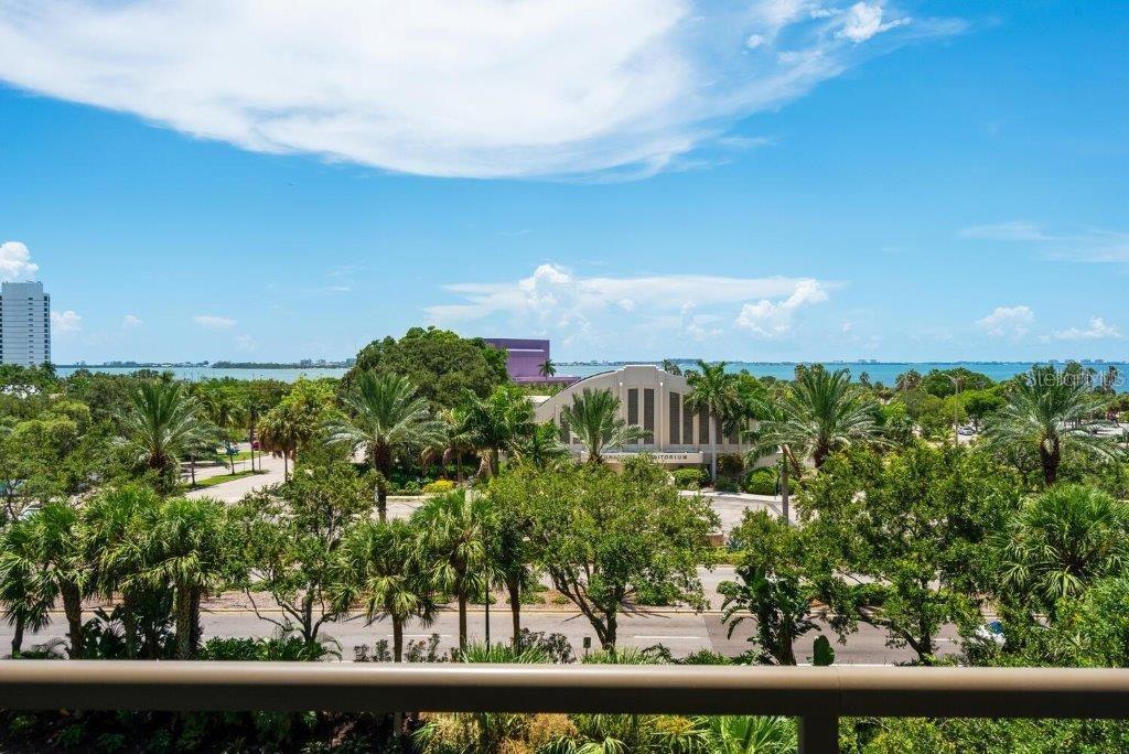 Image 24 of 51 For 800 Tamiami Trail 405