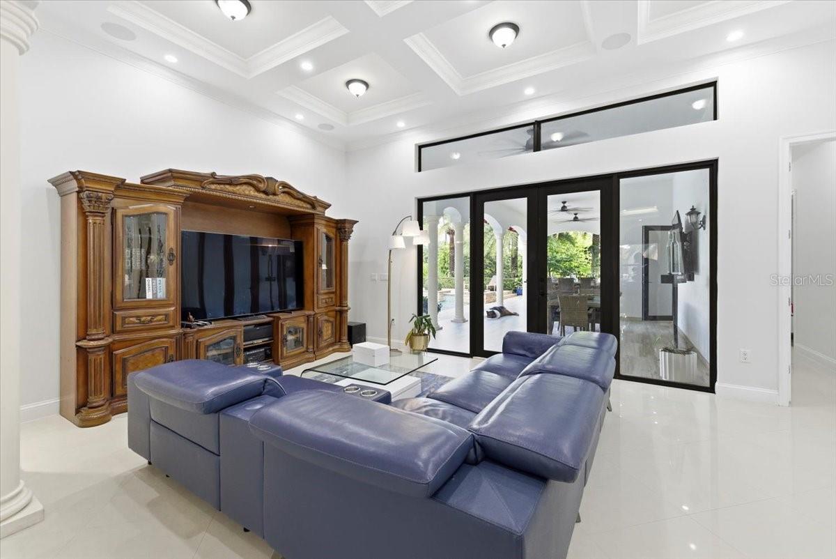 Image 19 of 90 For 10181 131st Street