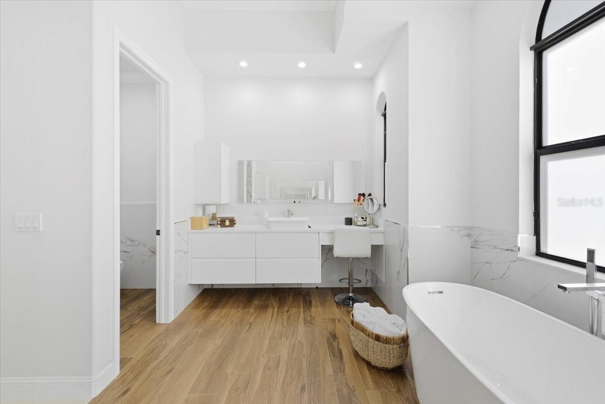 Image 31 of 90 For 10181 131st Street