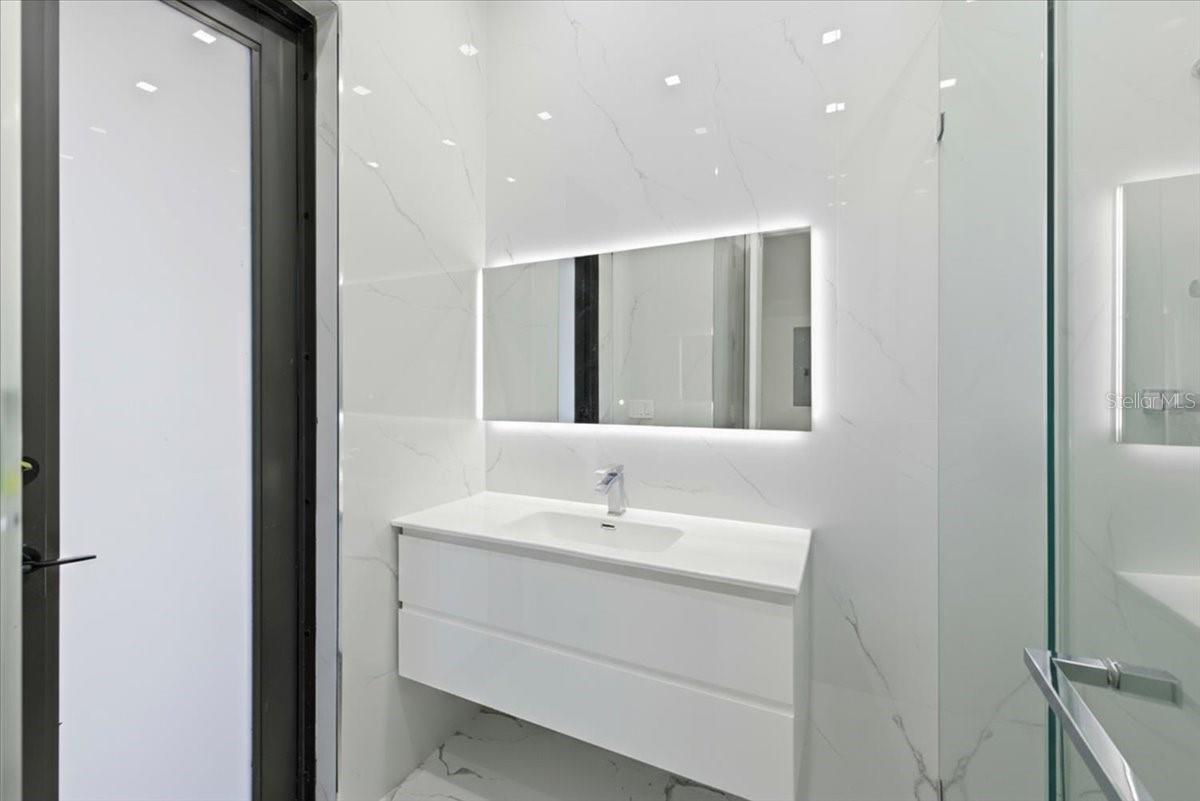 Image 41 of 90 For 10181 131st Street