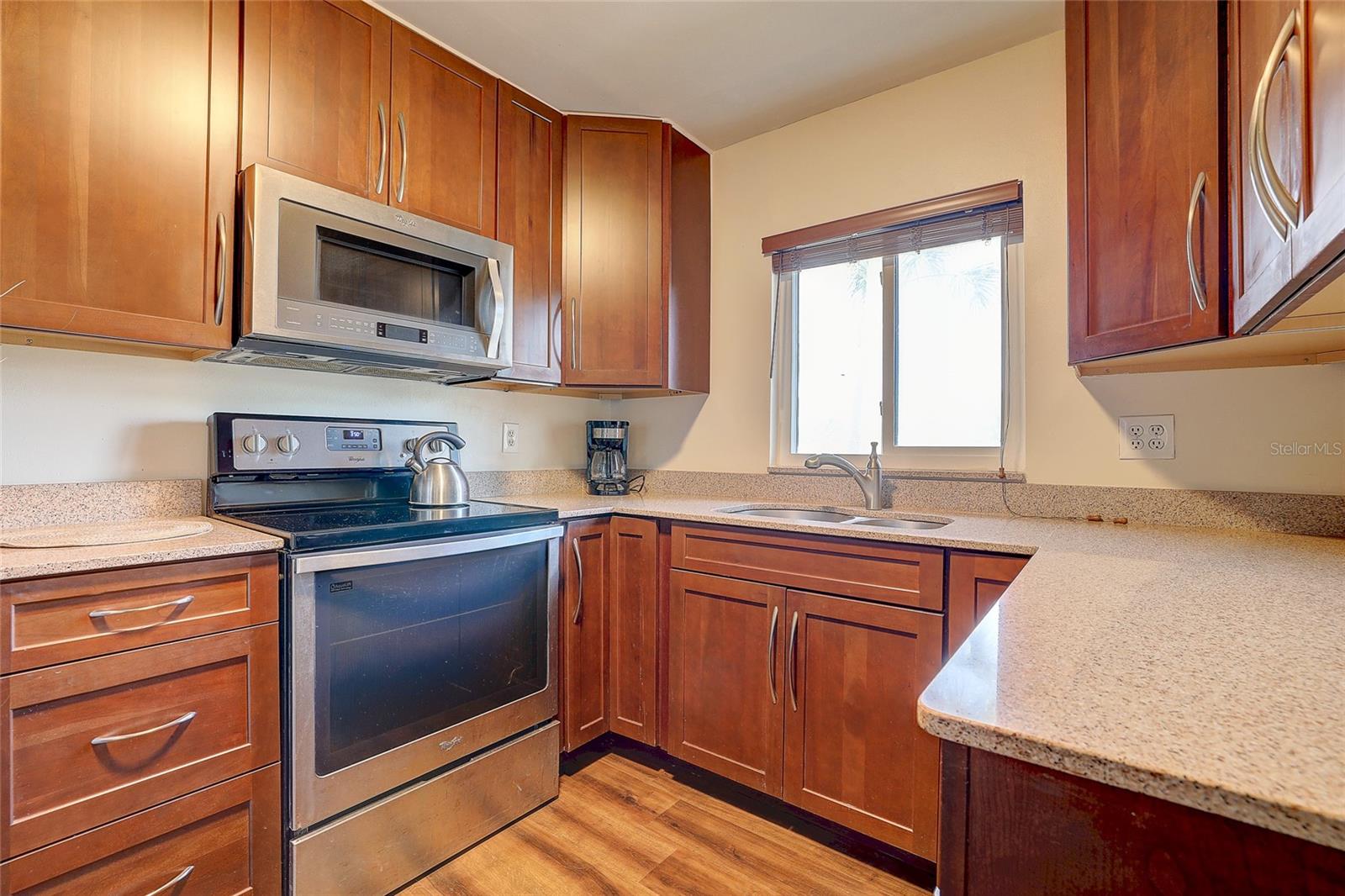 Image 11 of 21 For 2304 Ringling Boulevard 217