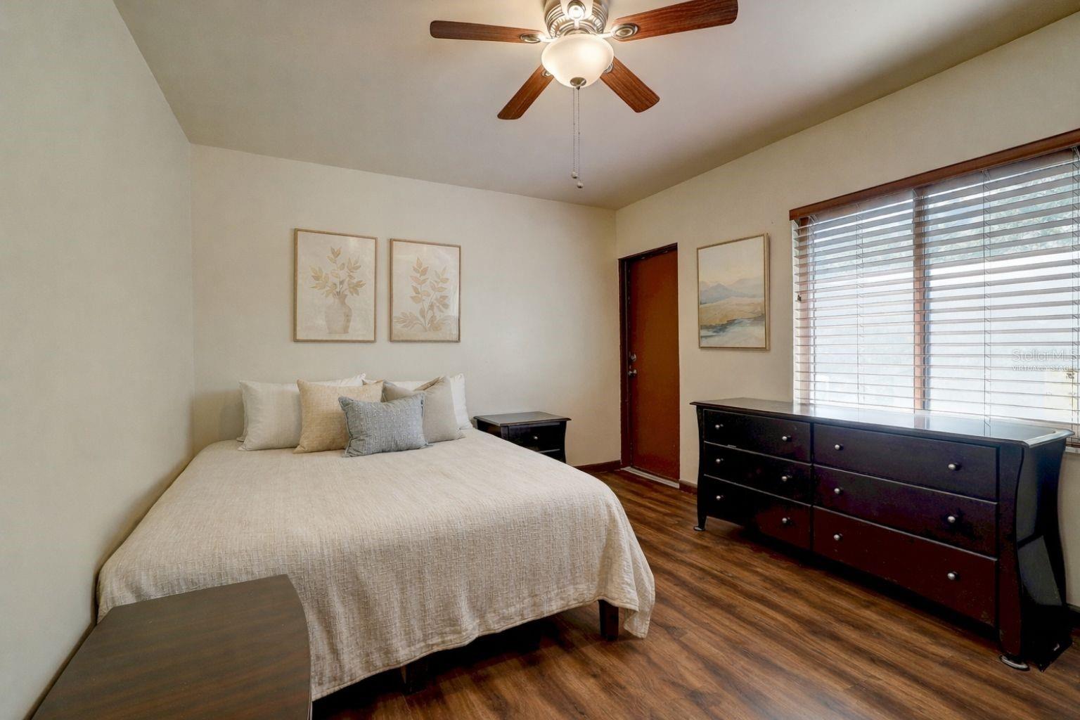 Image 13 of 21 For 2304 Ringling Boulevard 217