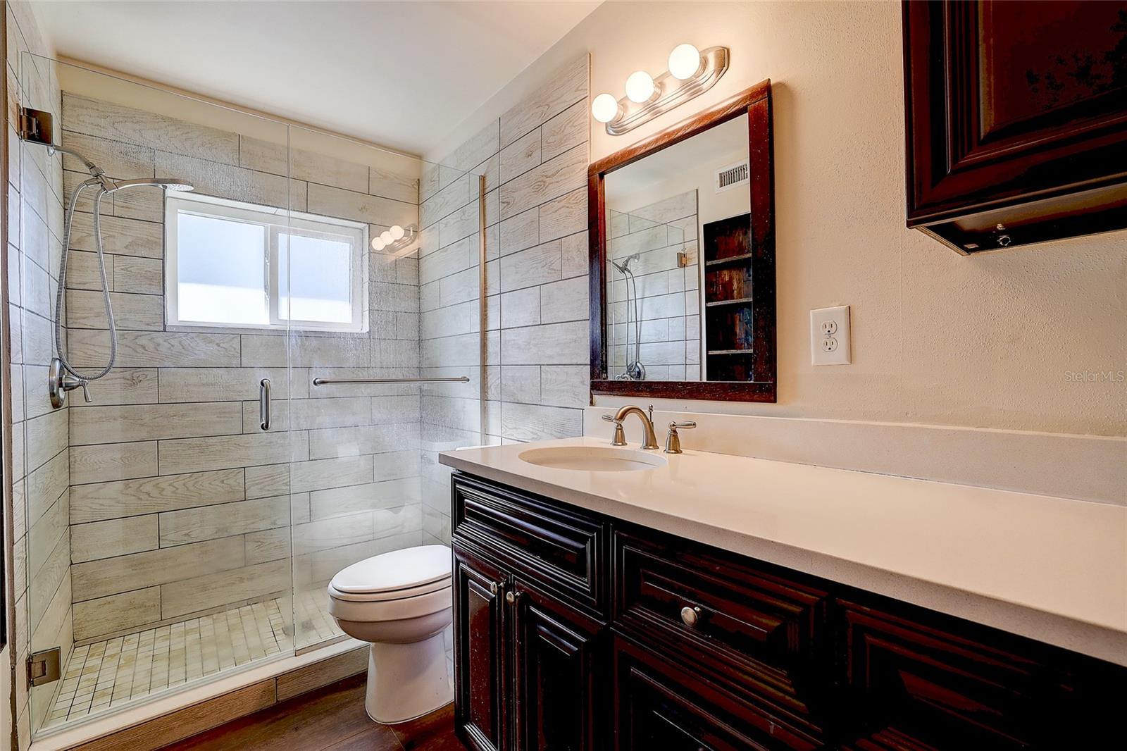 Image 19 of 21 For 2304 Ringling Boulevard 217