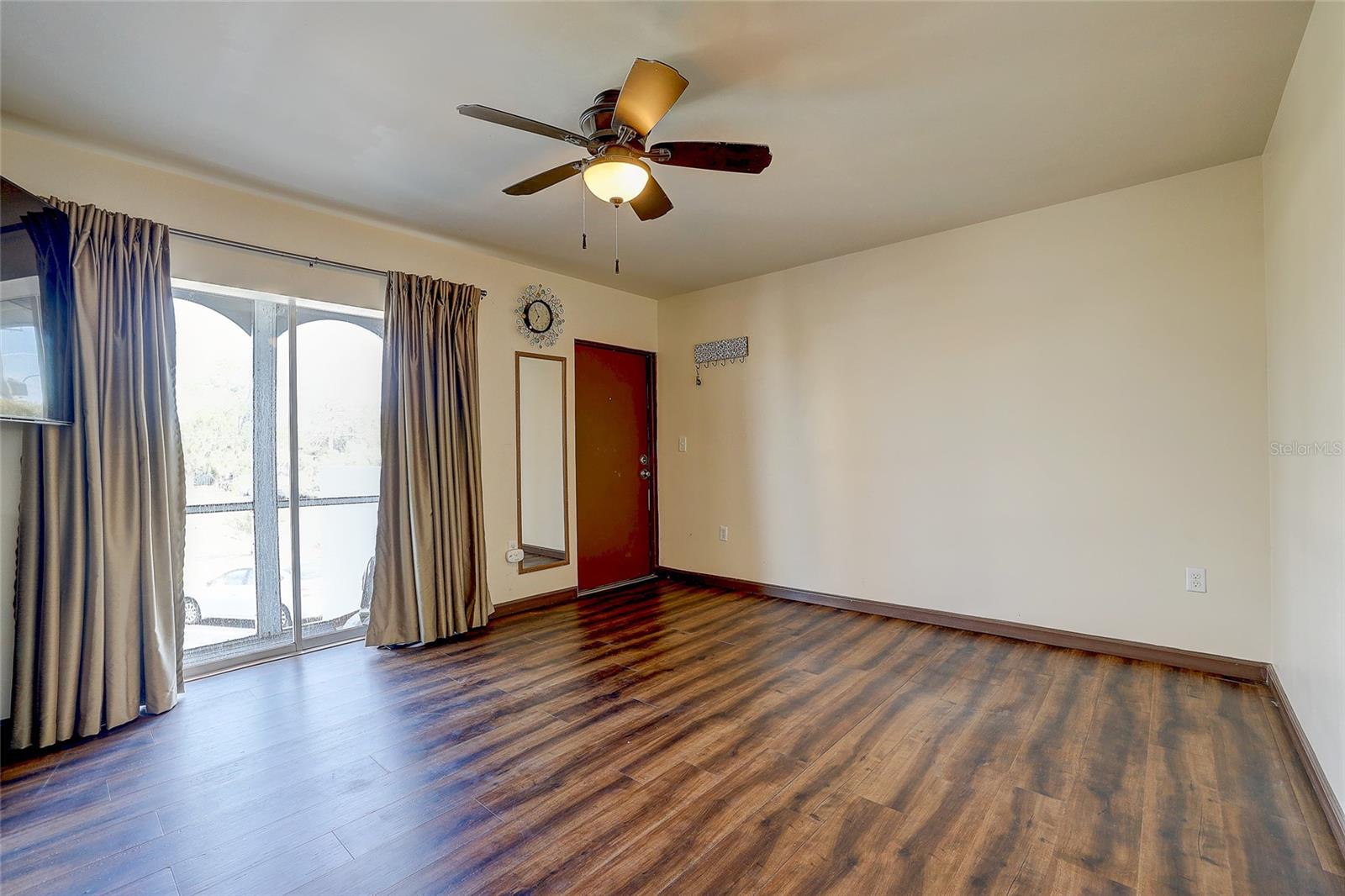 Image 3 of 21 For 2304 Ringling Boulevard 217