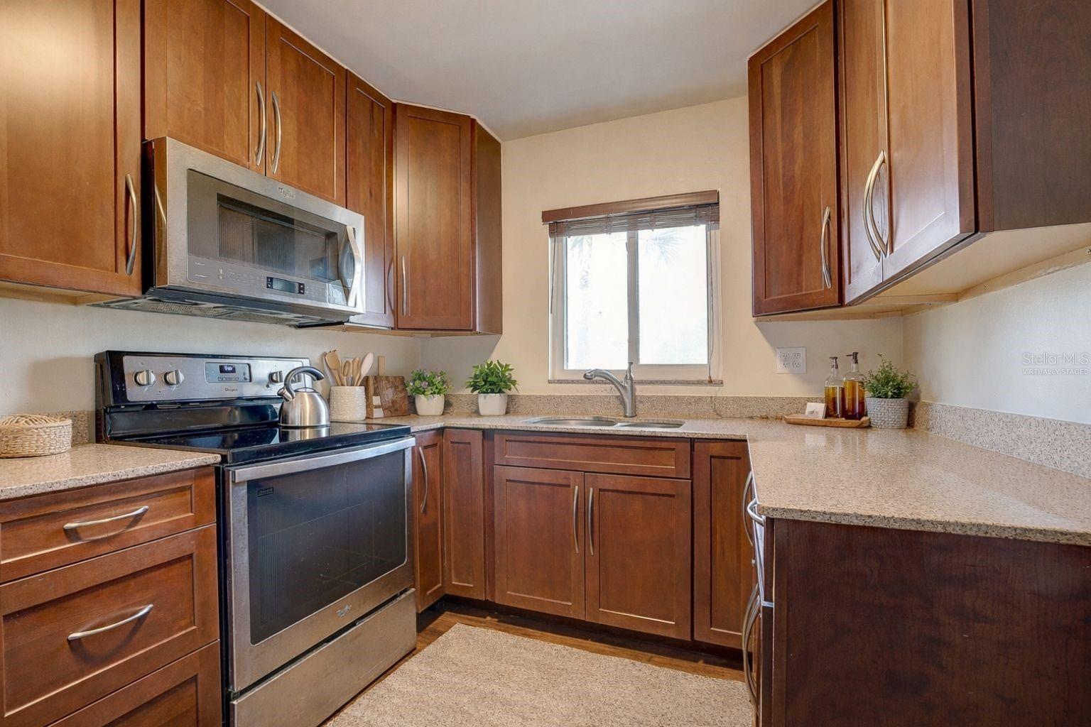 Image 9 of 21 For 2304 Ringling Boulevard 217