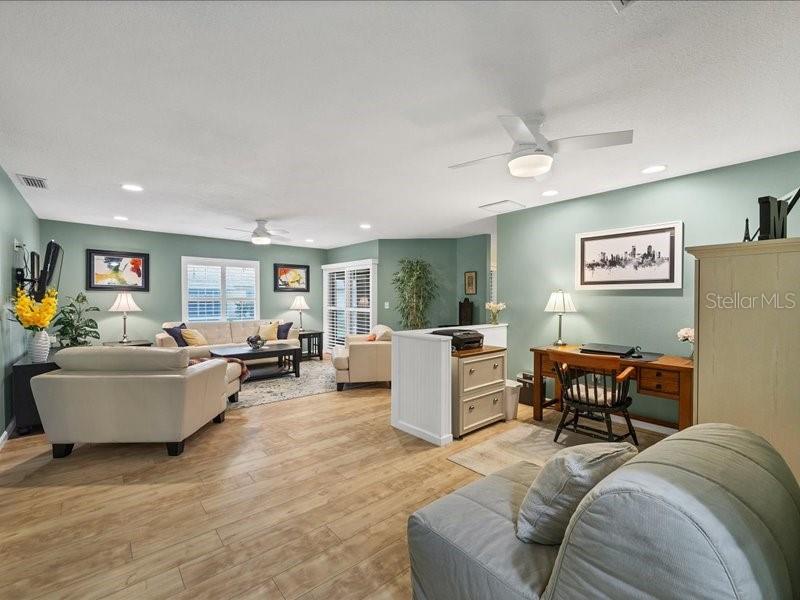 Image 10 of 41 For 4021 Oakhurst Drive 3121