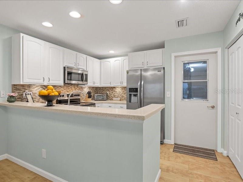 Image 13 of 41 For 4021 Oakhurst Drive 3121