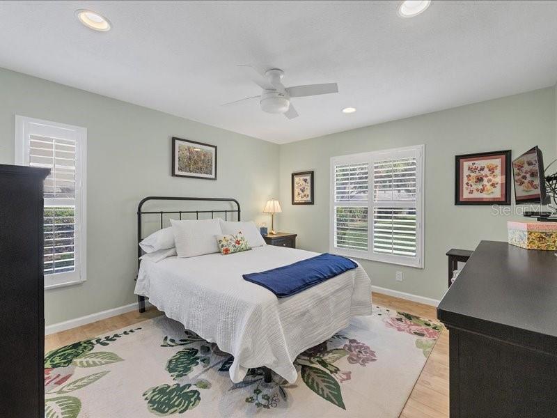 Image 19 of 41 For 4021 Oakhurst Drive 3121