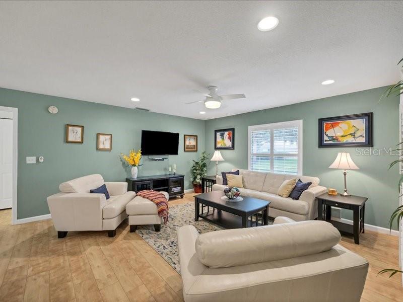 Image 5 of 41 For 4021 Oakhurst Drive 3121