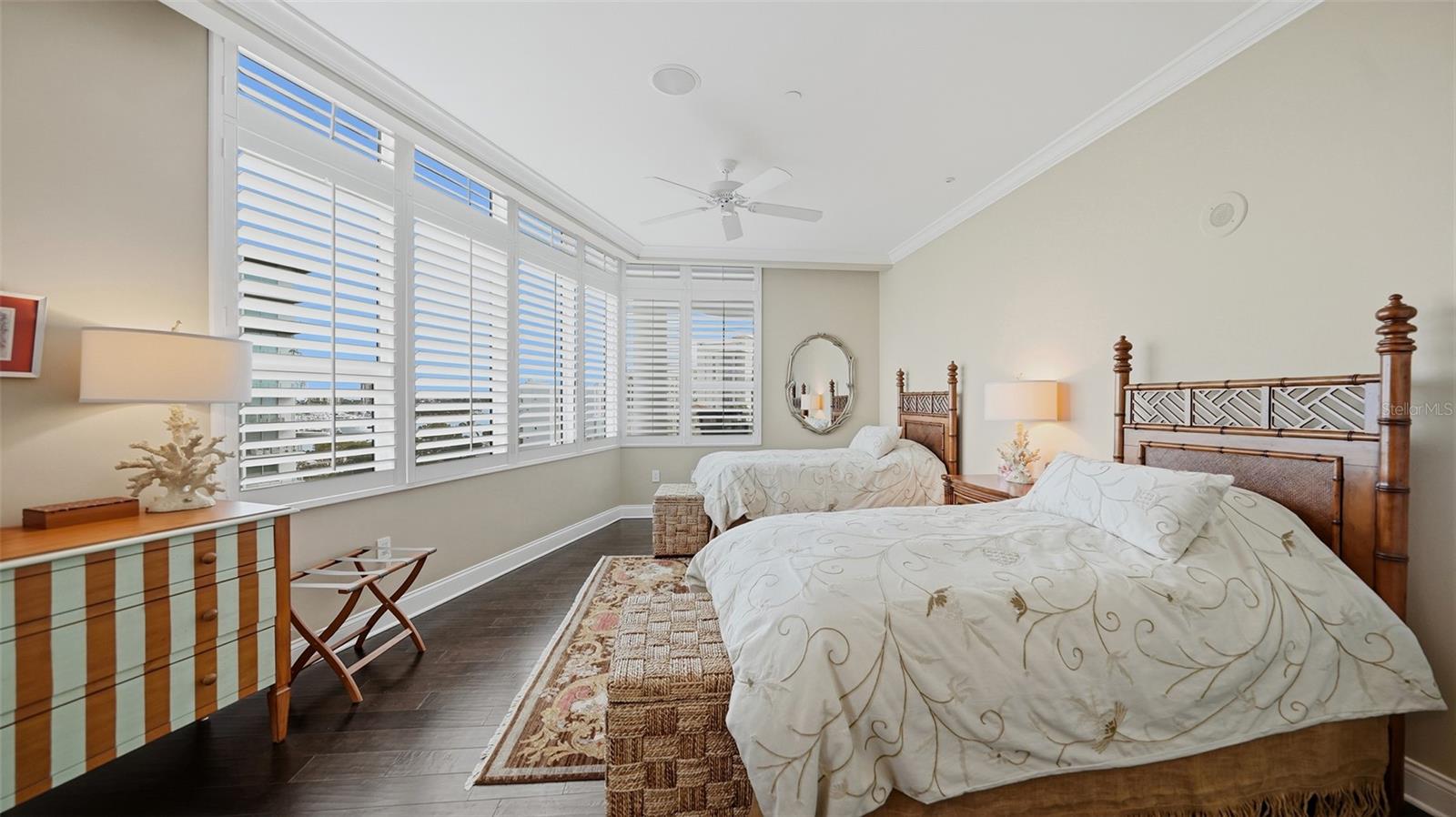 Image 26 of 38 For 136 Golden Gate Point 502