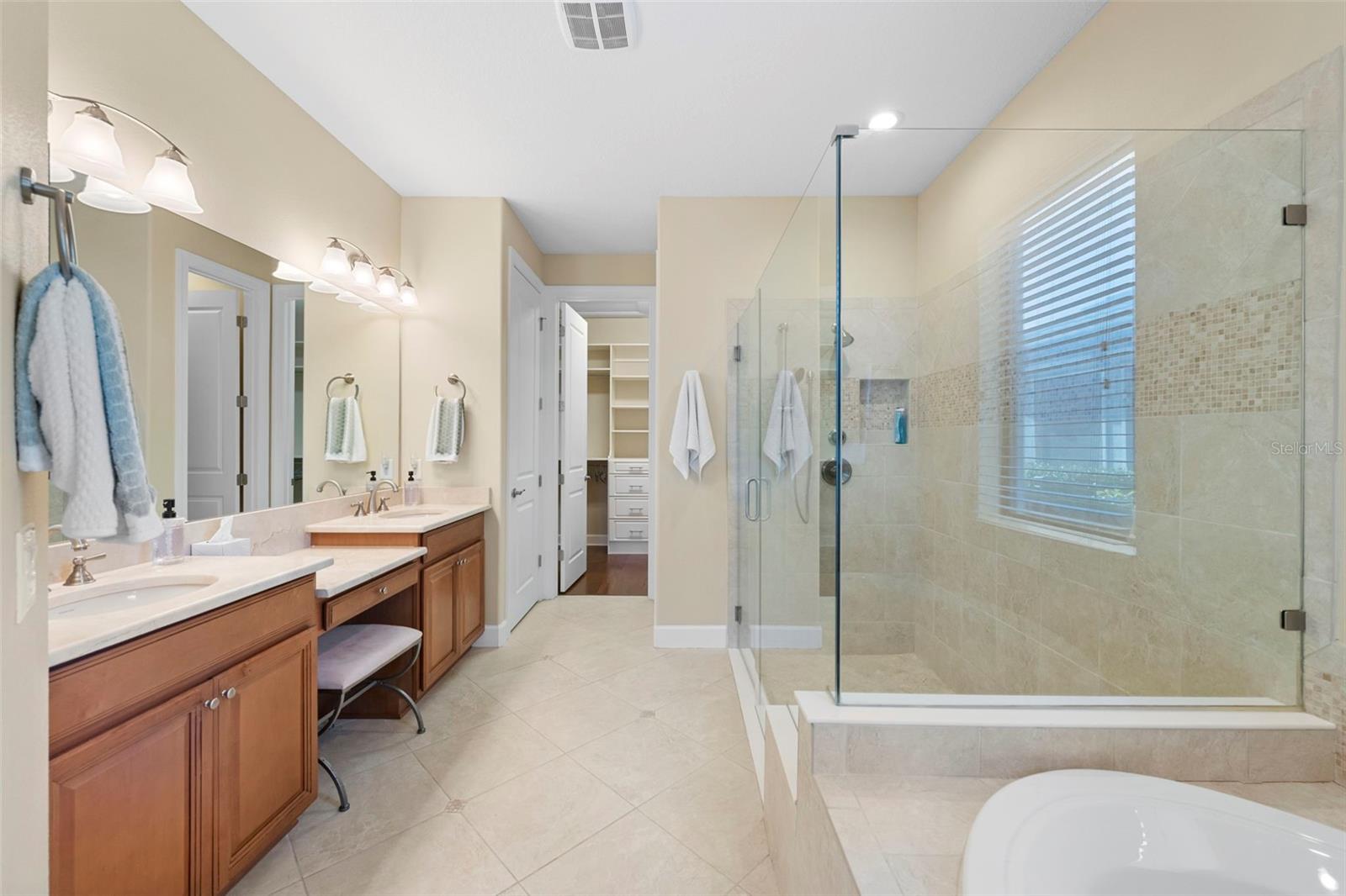 Image 38 of 80 For 2525 Vaccaro Drive