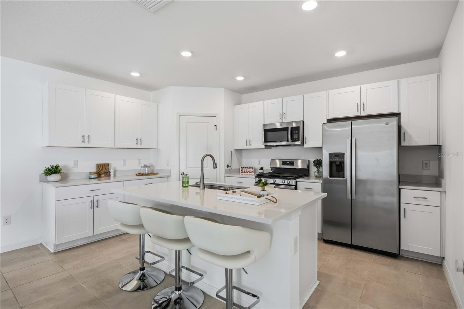 Image 16 of 58 For 11252 Fieldstone Drive