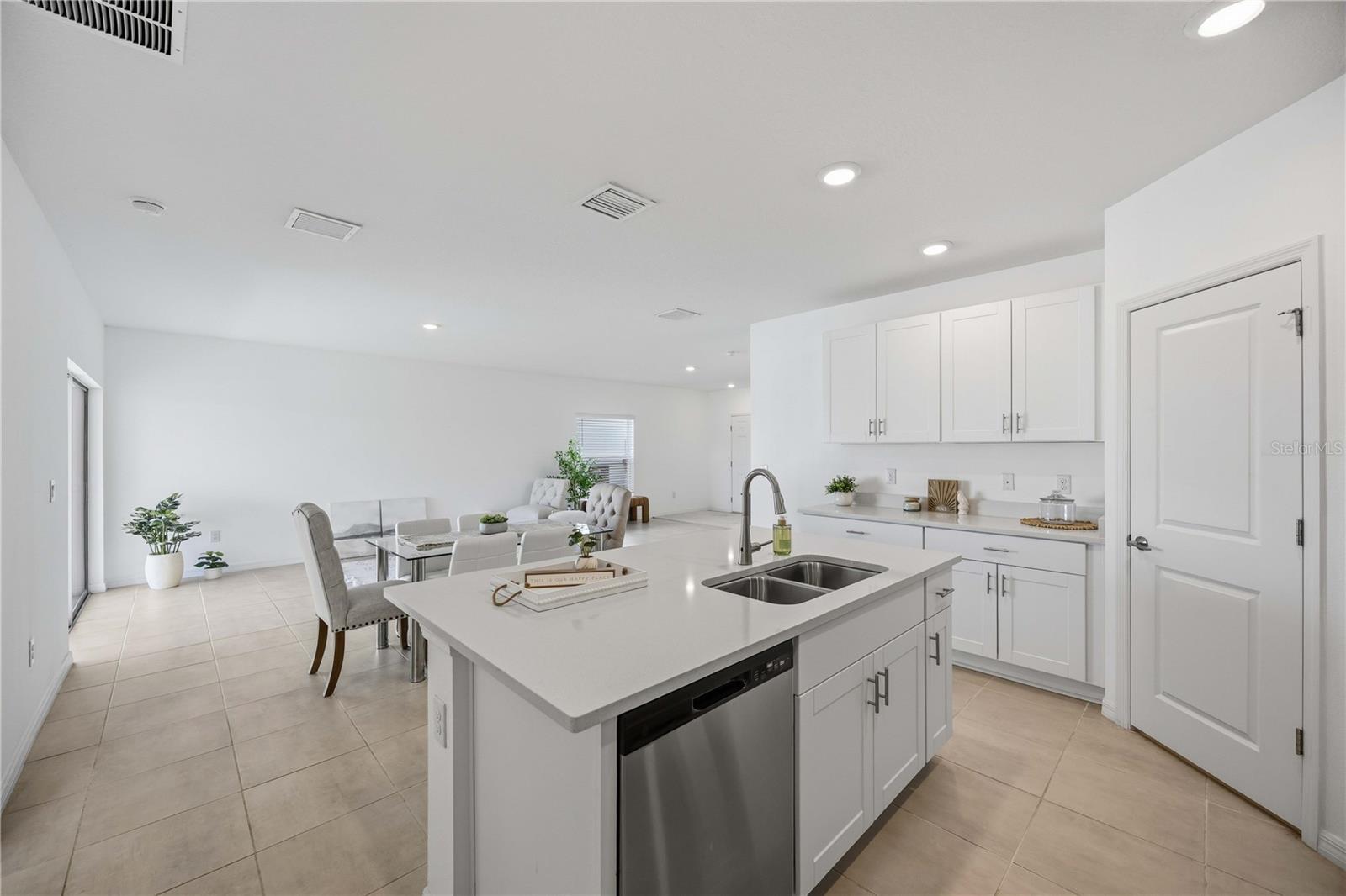 Image 18 of 58 For 11252 Fieldstone Drive