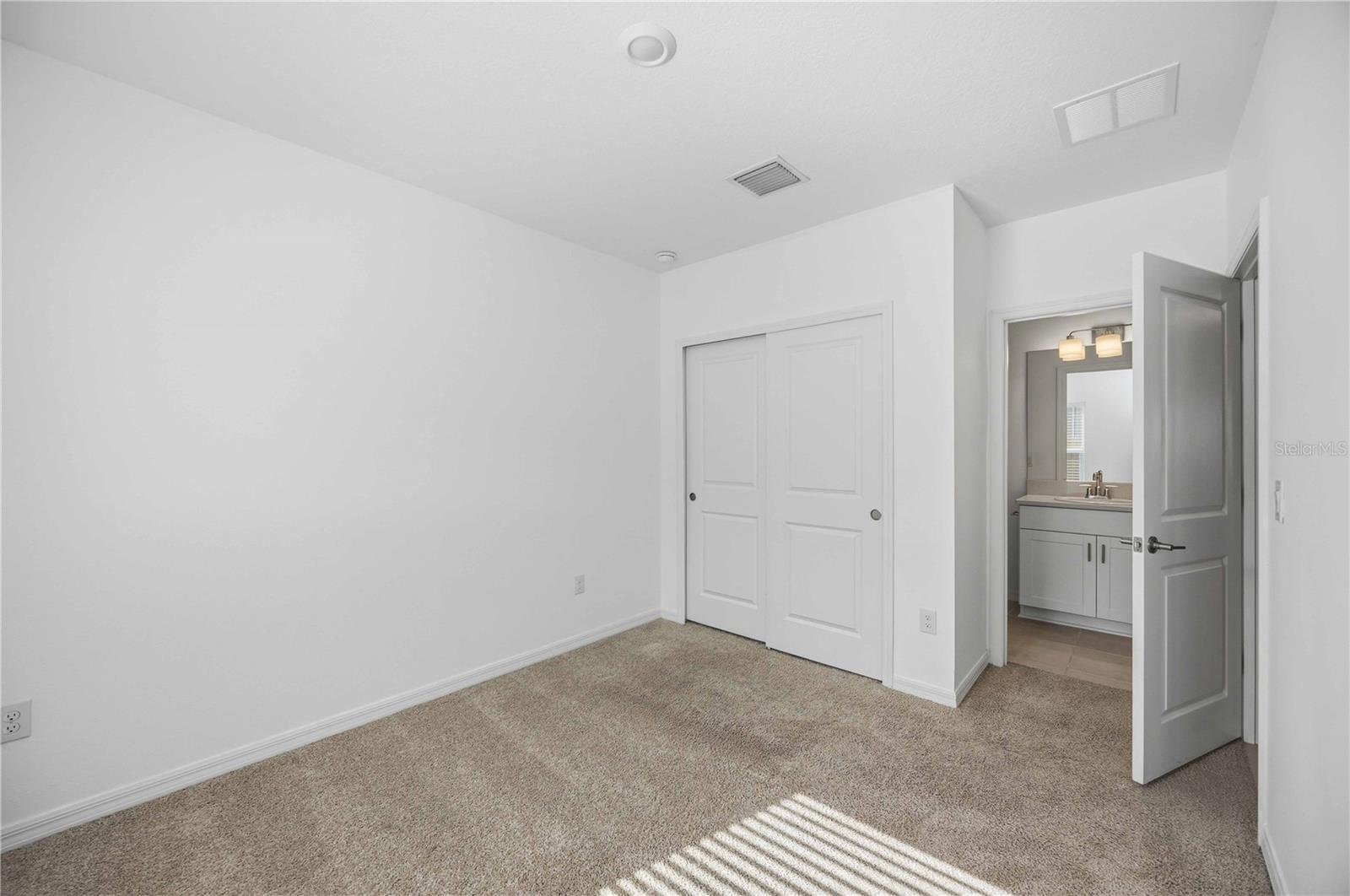 Image 29 of 58 For 11252 Fieldstone Drive