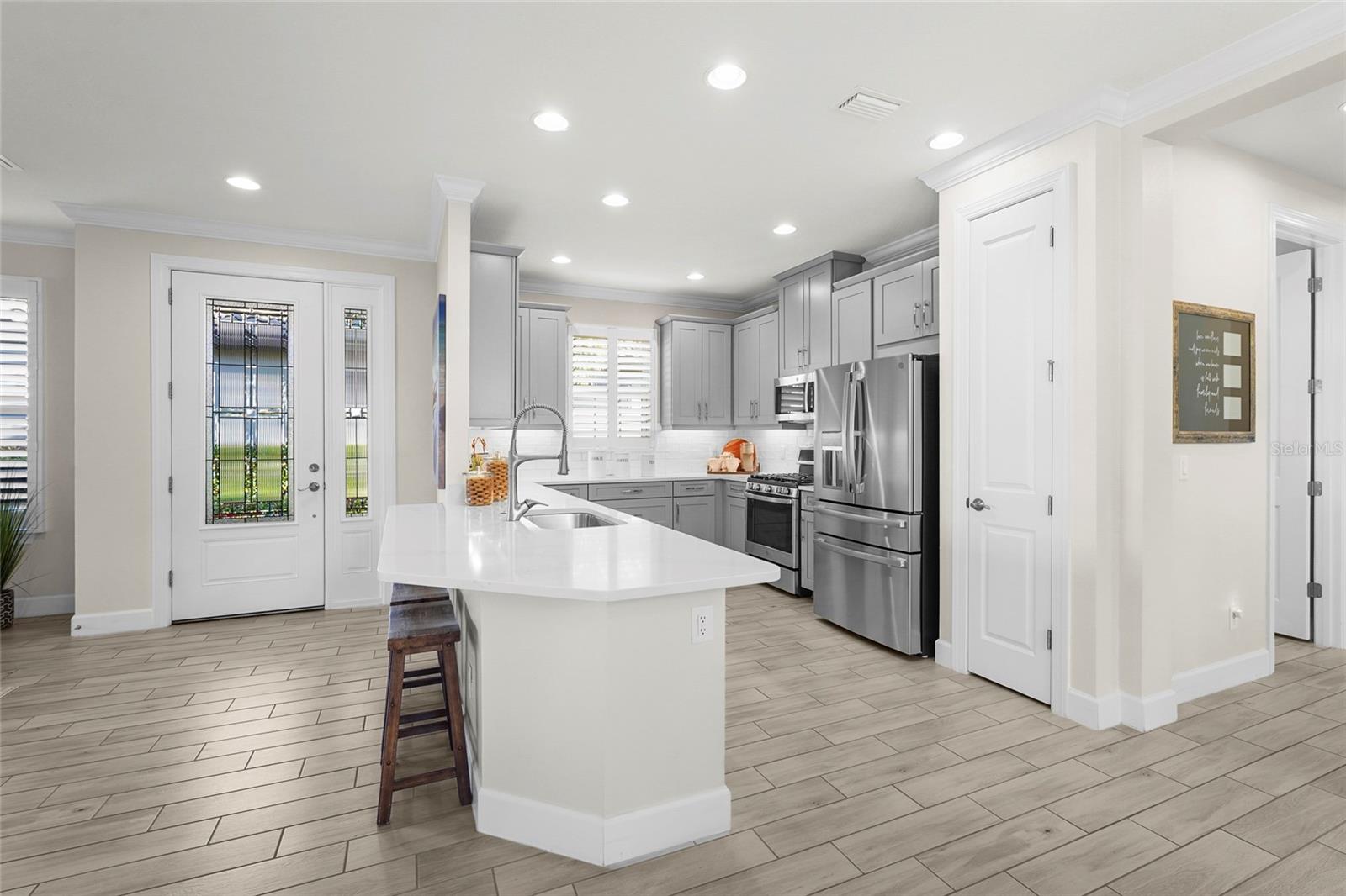 Image 11 of 86 For 5400 Lampiasi Street