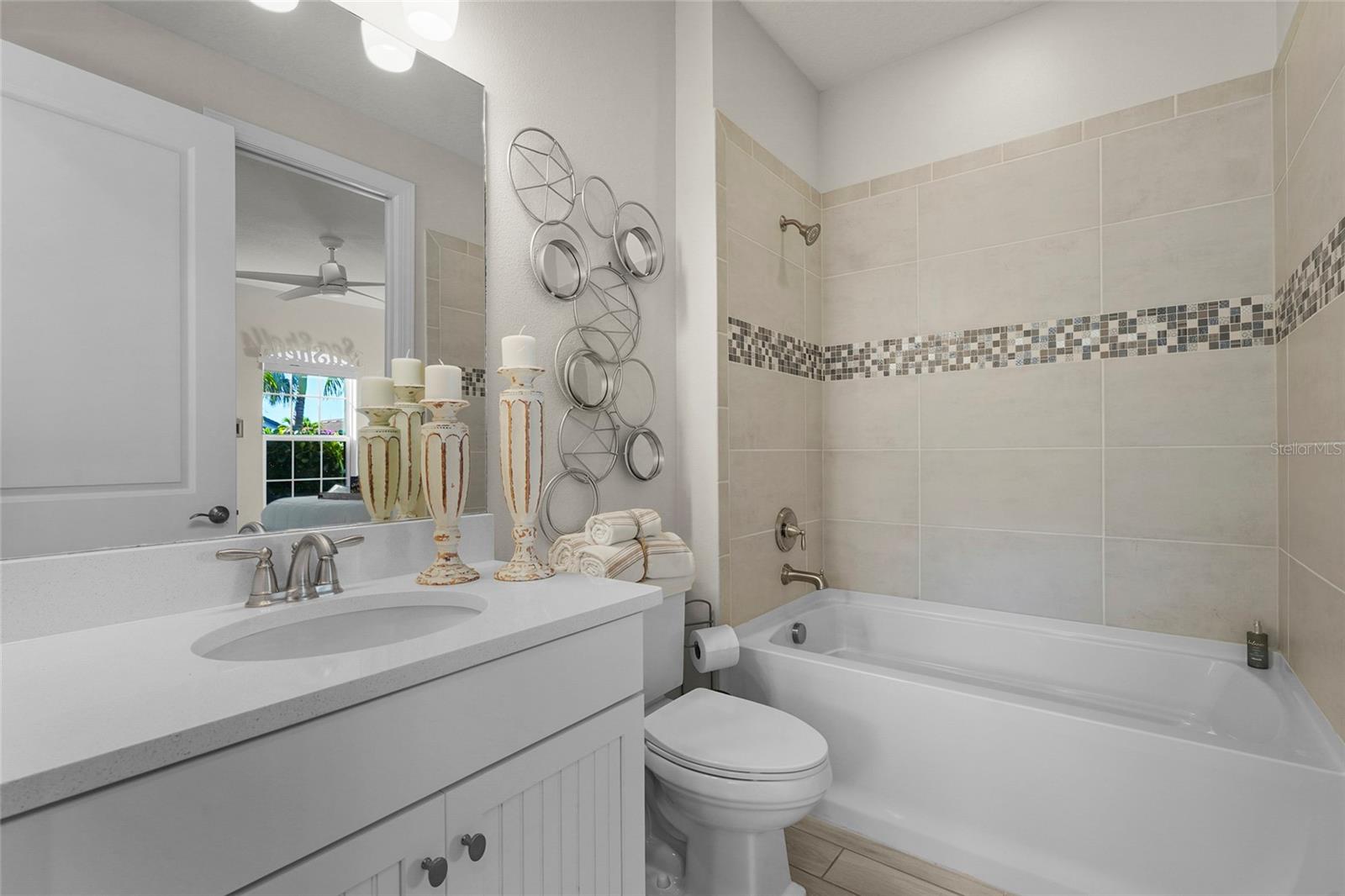 Image 22 of 86 For 5400 Lampiasi Street