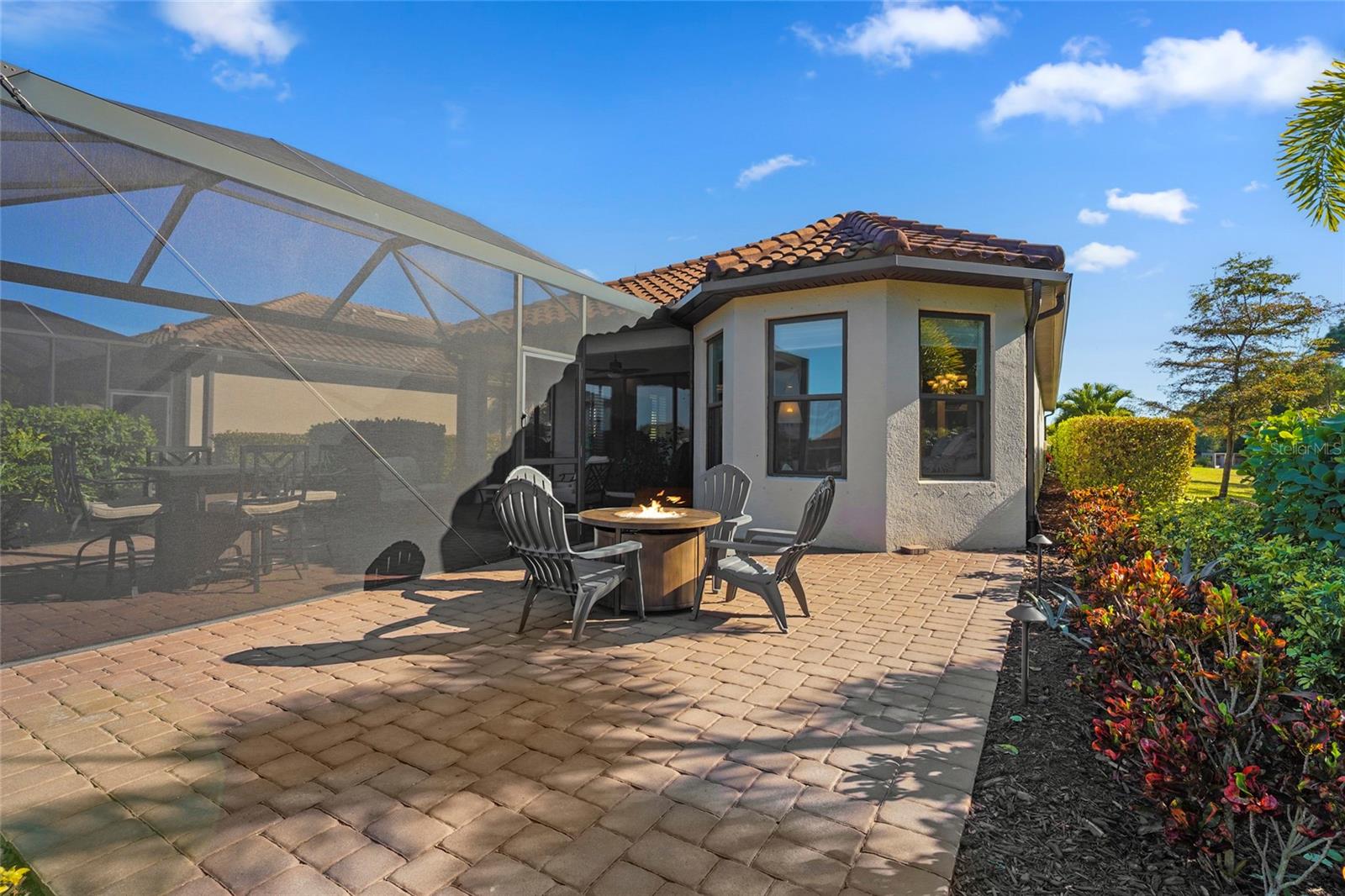 Image 33 of 86 For 5400 Lampiasi Street