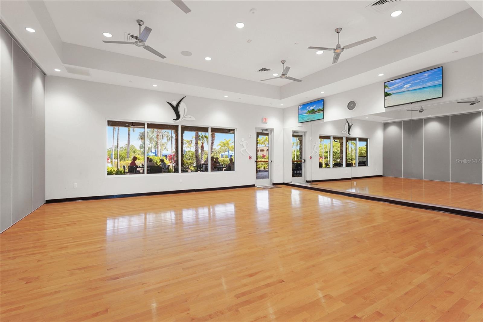 Image 57 of 86 For 5400 Lampiasi Street