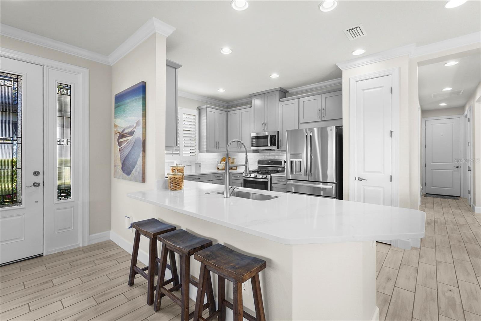 Image 9 of 86 For 5400 Lampiasi Street