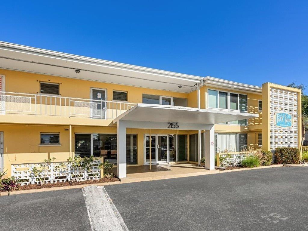 Image 16 of 21 For 2155 Wood Street B17