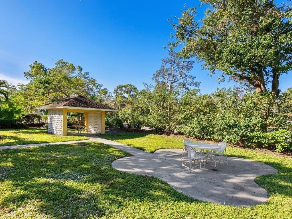 Image 18 of 21 For 2155 Wood Street B17