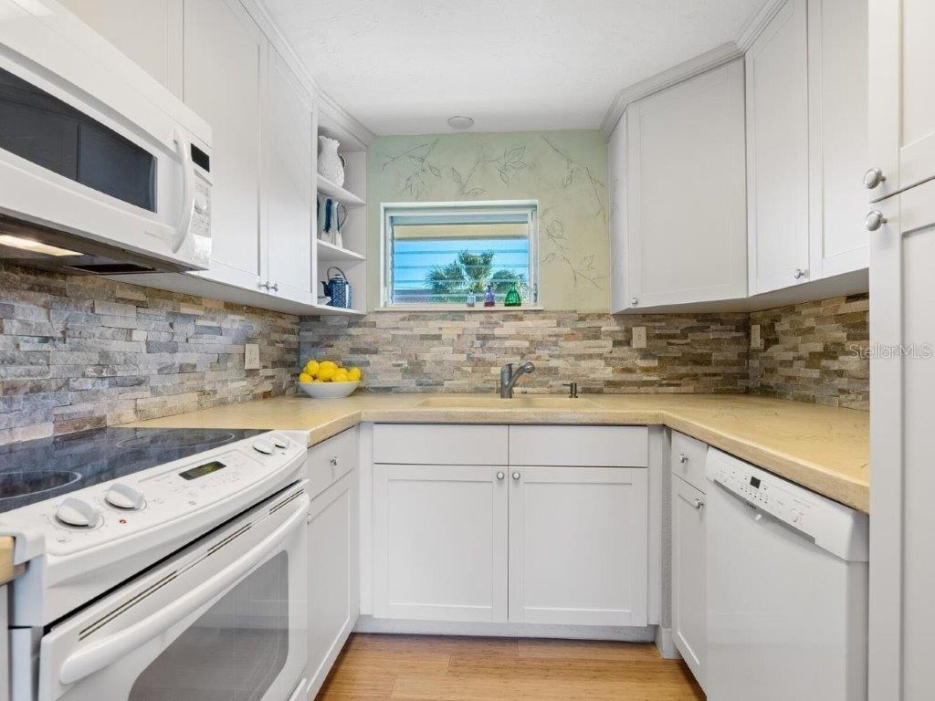 Image 8 of 21 For 2155 Wood Street B17