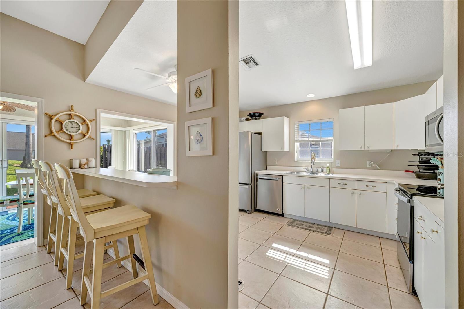 Image 11 of 22 For 2905 Captains Court 0