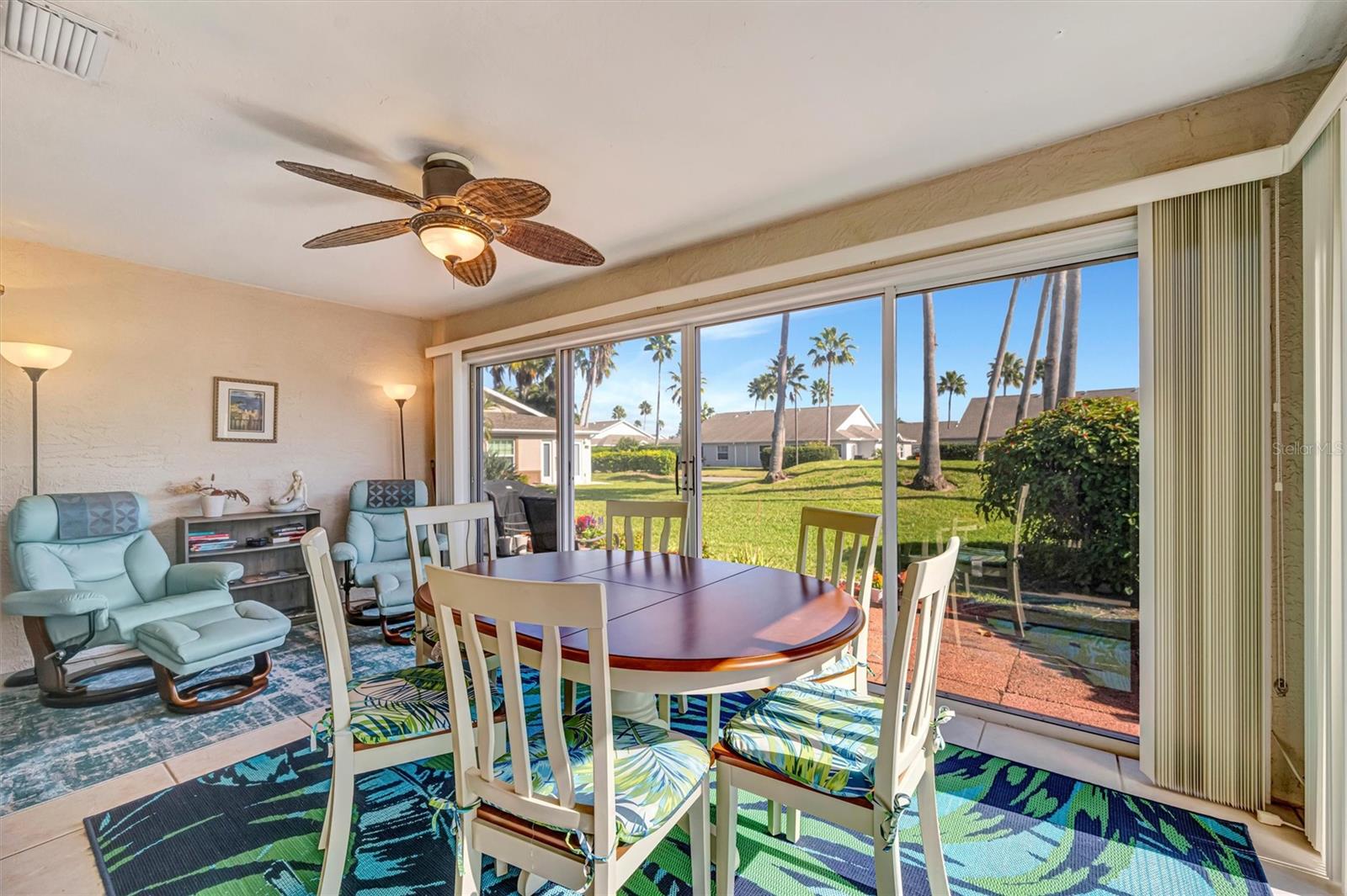 Image 14 of 22 For 2905 Captains Court 0