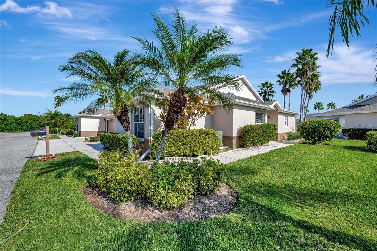 Image 6 of 22 For 2905 Captains Court 0