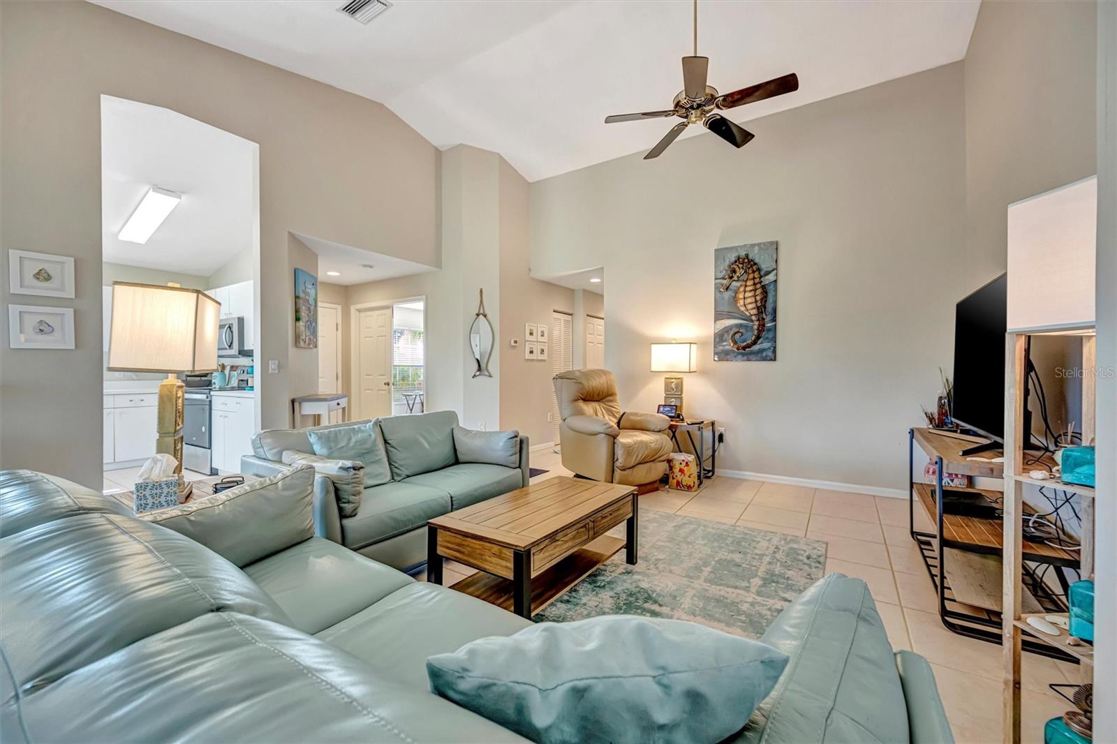 Image 8 of 22 For 2905 Captains Court 0