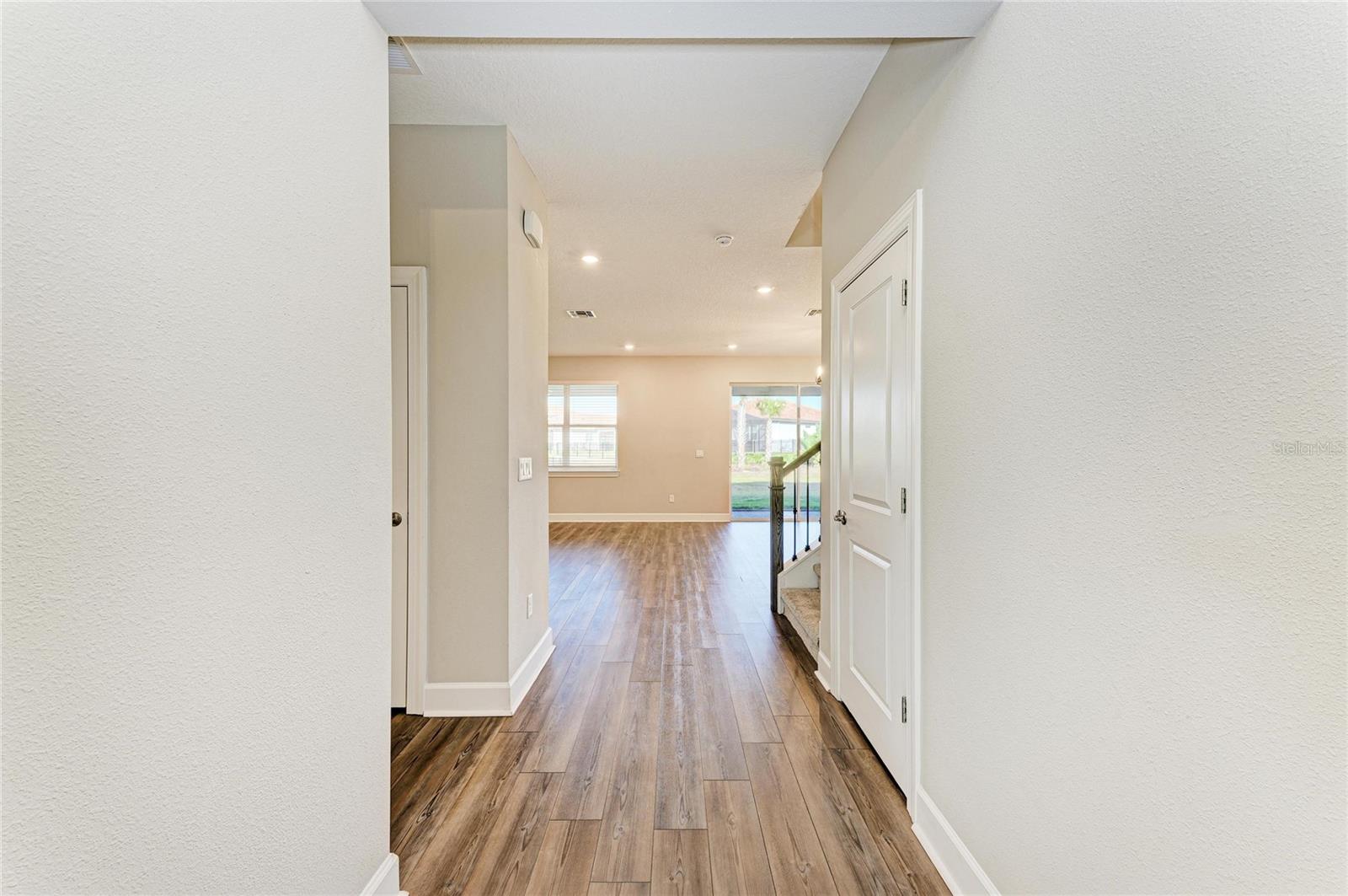 Image 14 of 82 For 13827 Green Hammock Place