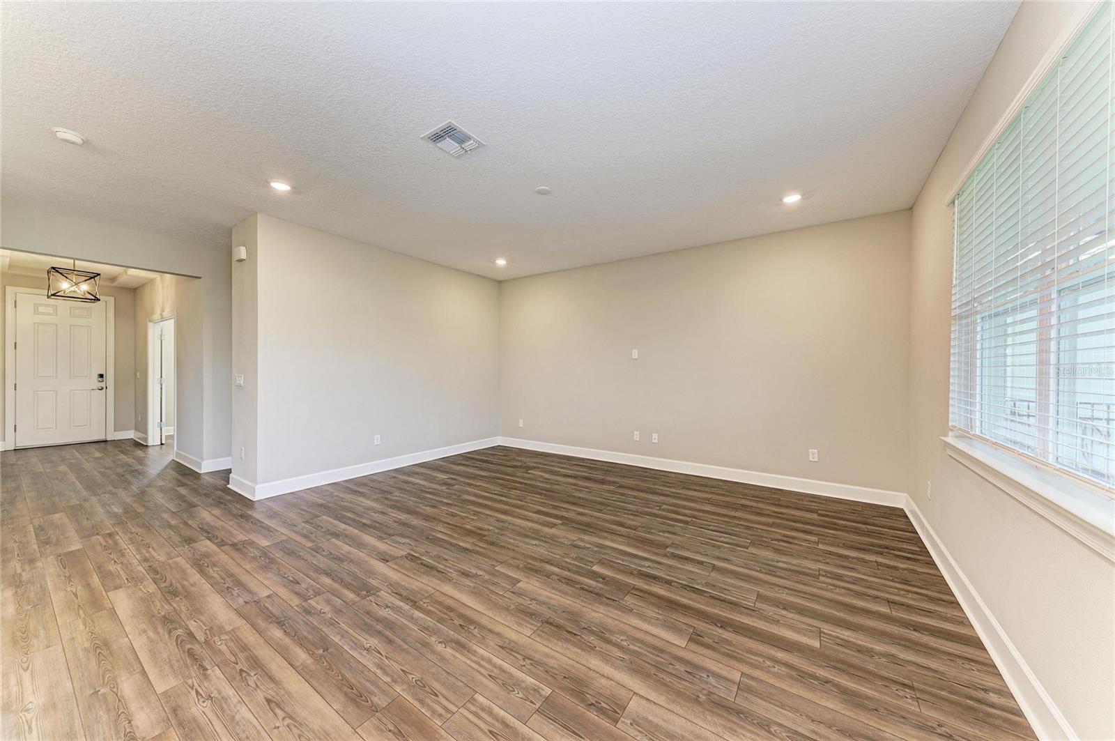 Image 17 of 82 For 13827 Green Hammock Place