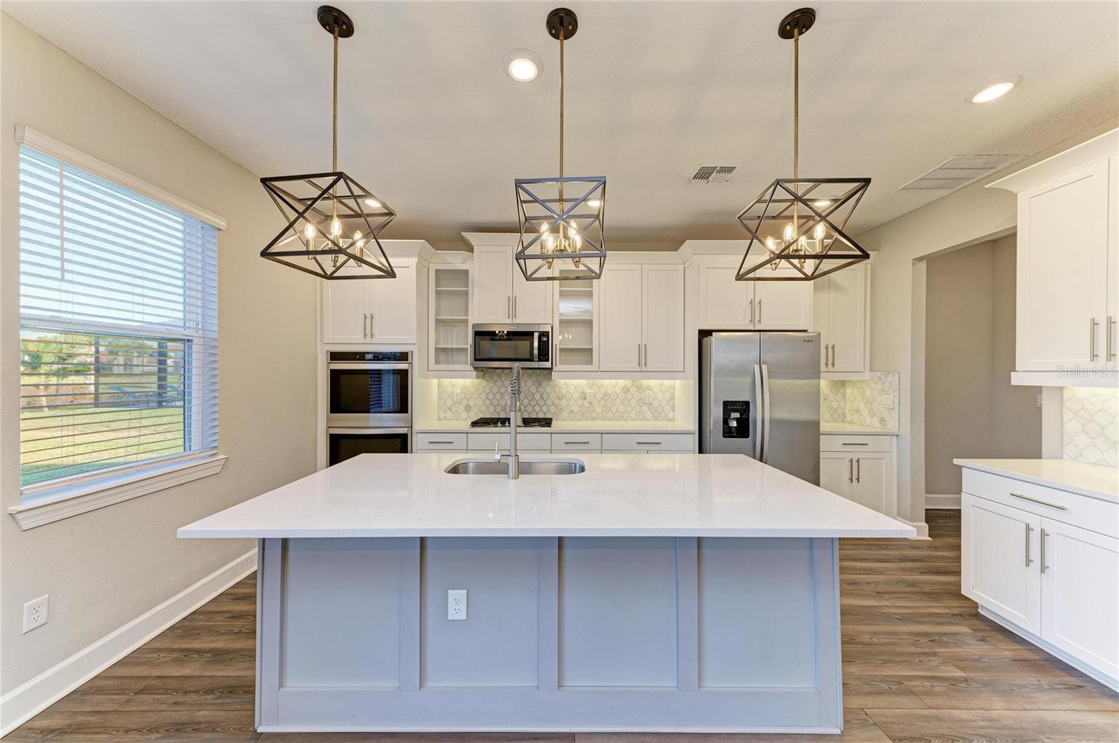 Image 23 of 82 For 13827 Green Hammock Place