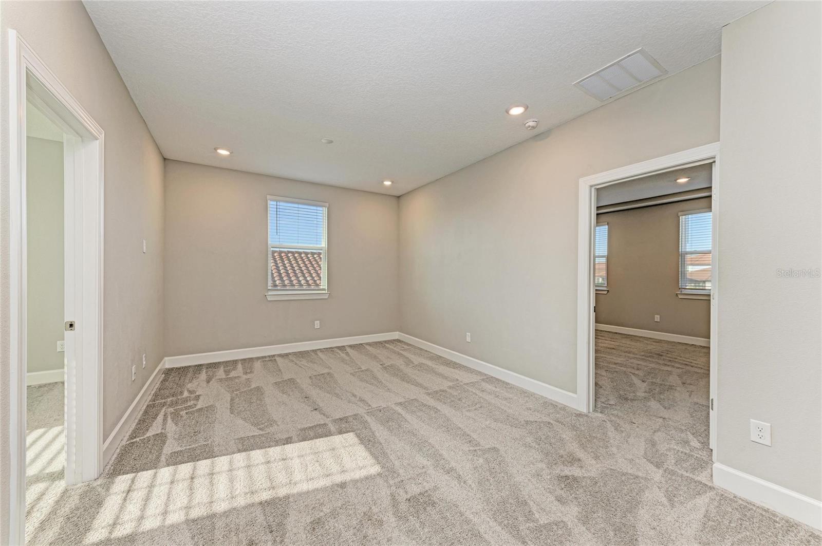 Image 31 of 82 For 13827 Green Hammock Place