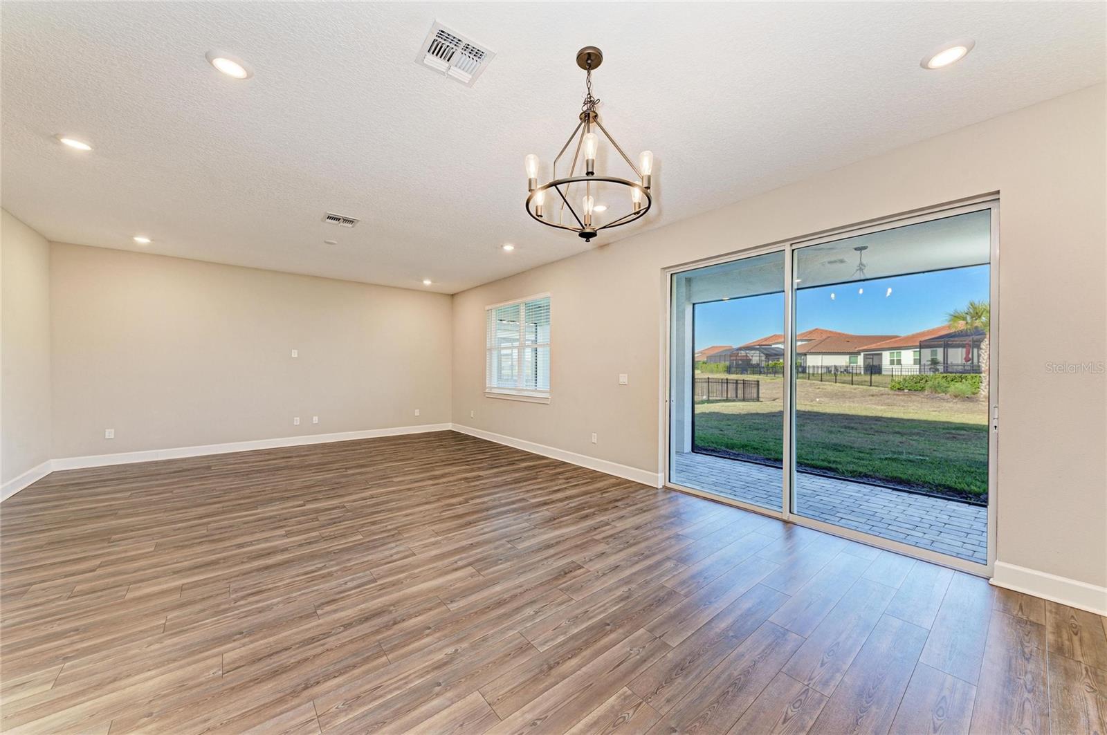 Image 4 of 82 For 13827 Green Hammock Place