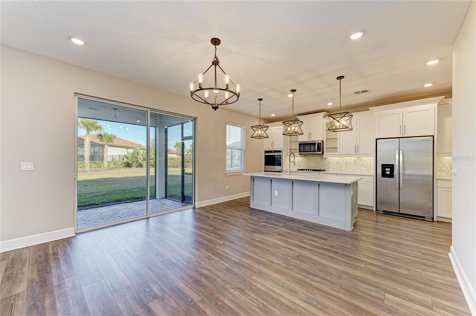 Image 7 of 82 For 13827 Green Hammock Place