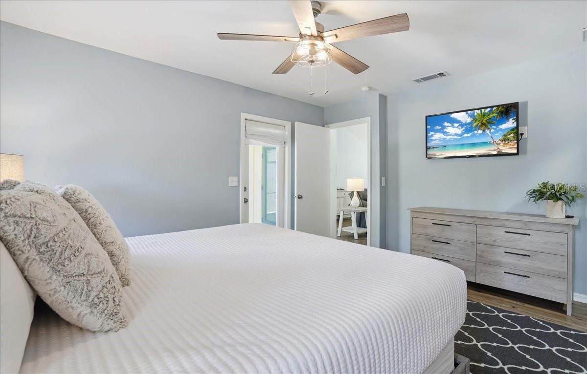 Image 16 of 35 For 1773 Southwood Street