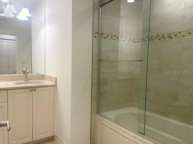 Image 17 of 26 For 554 Sutton Place 554