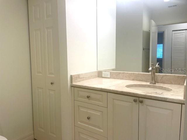 Image 18 of 26 For 554 Sutton Place 554