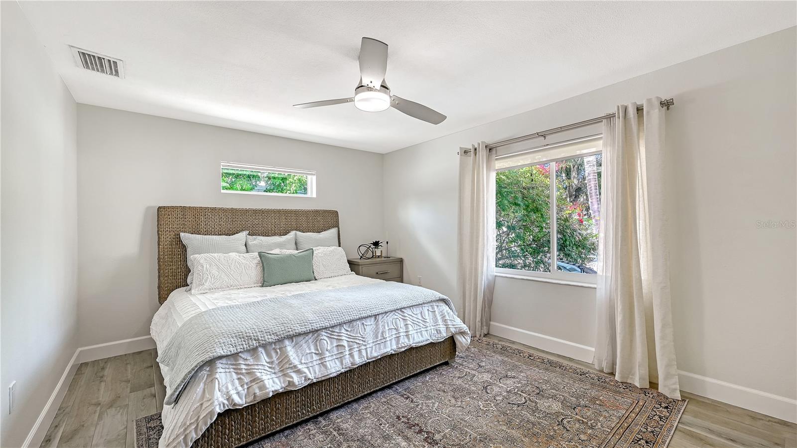 Image 16 of 40 For 2115 Grove Street