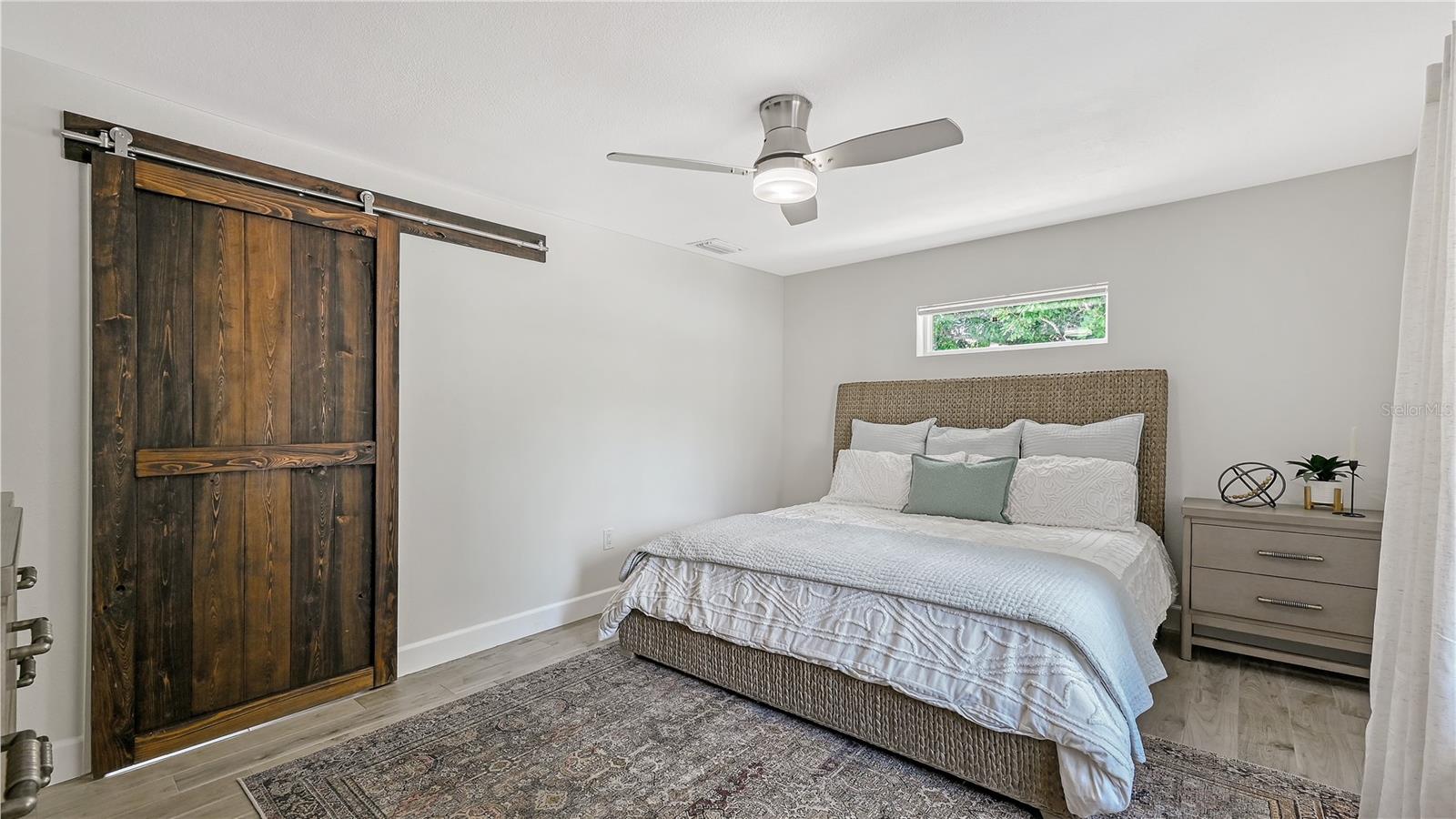 Image 18 of 40 For 2115 Grove Street