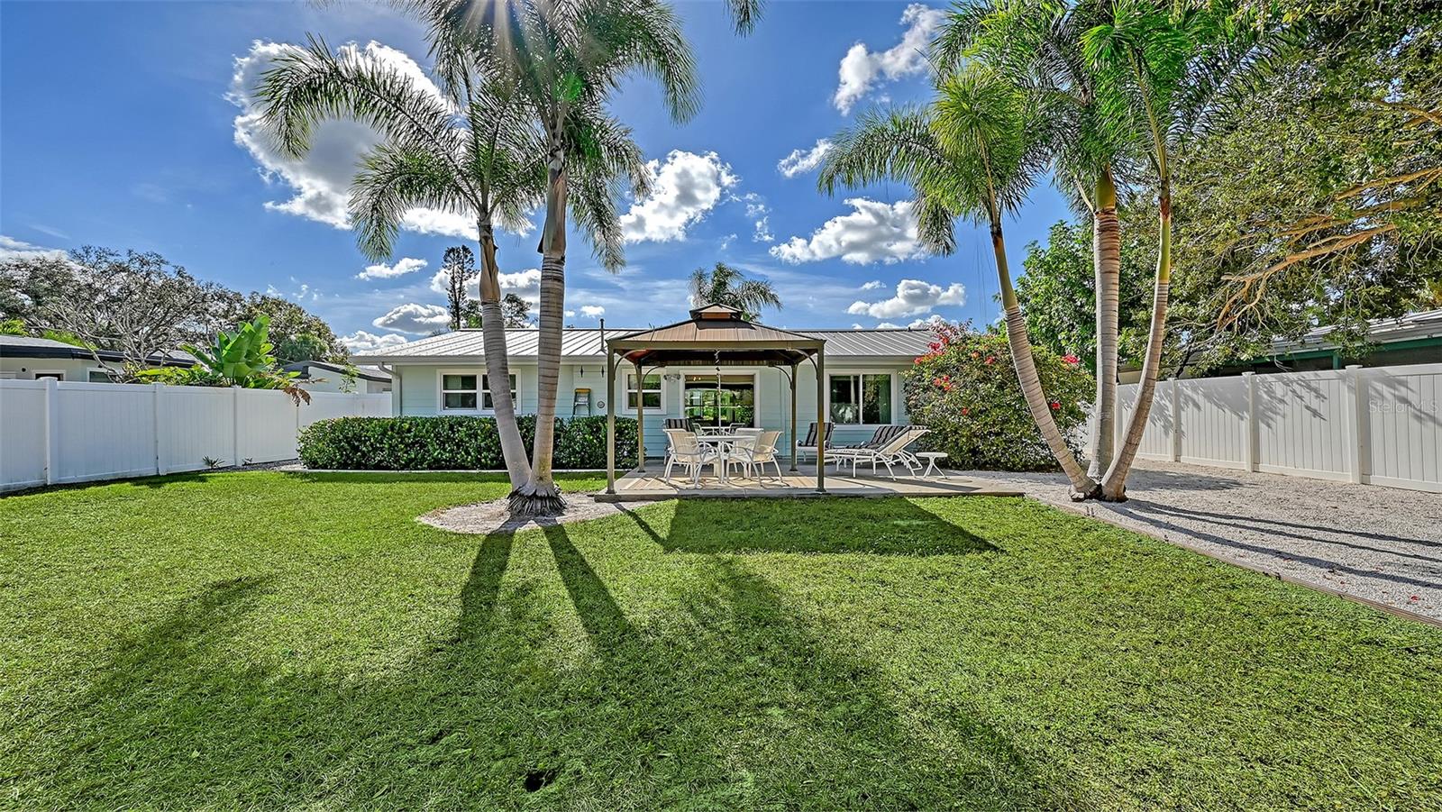 Image 28 of 40 For 2115 Grove Street