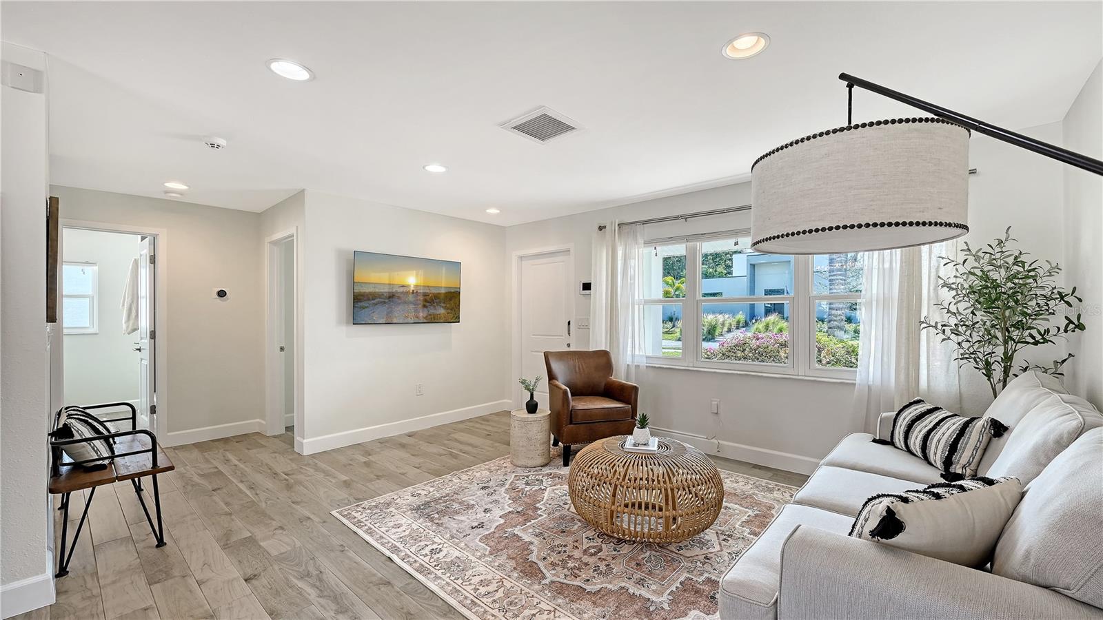 Image 6 of 40 For 2115 Grove Street