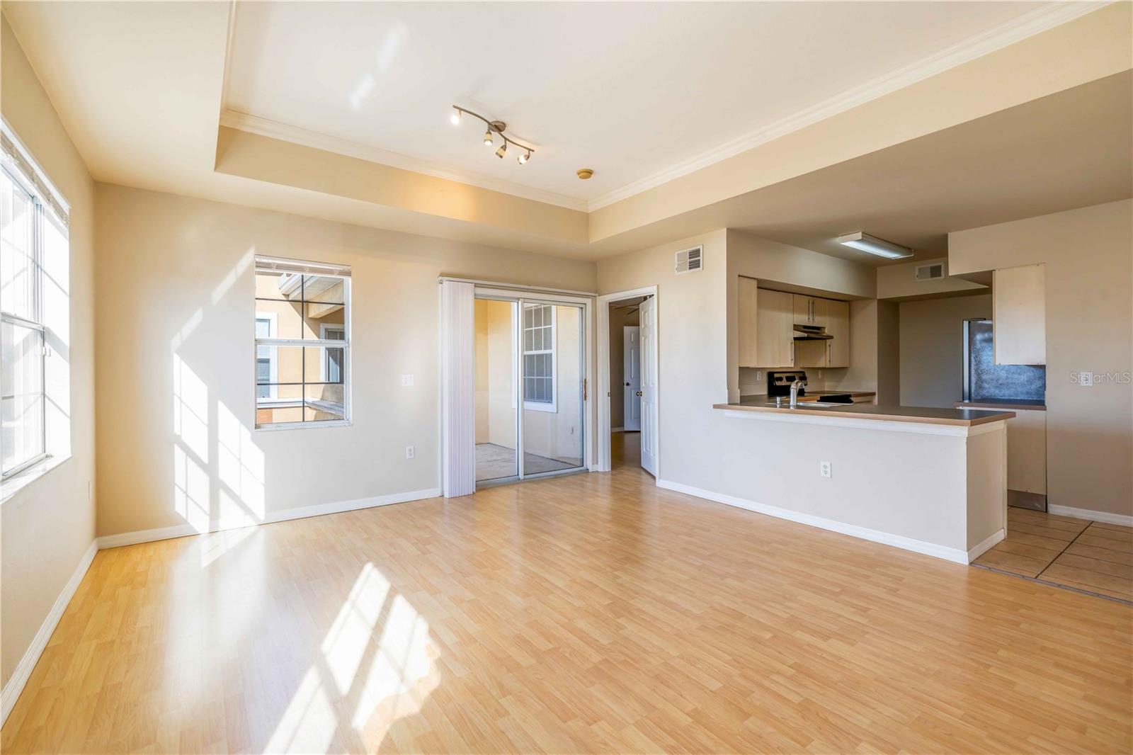 Image 7 of 34 For 1030 Villagio Circle 204