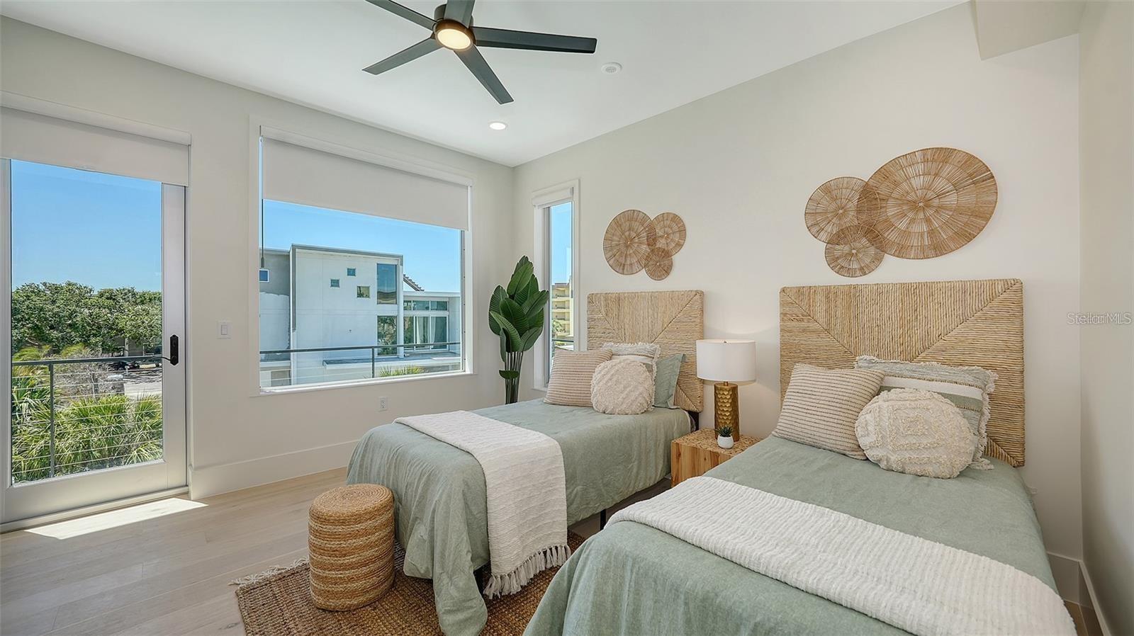 Image 46 of 89 For 8800 Midnight Pass Road