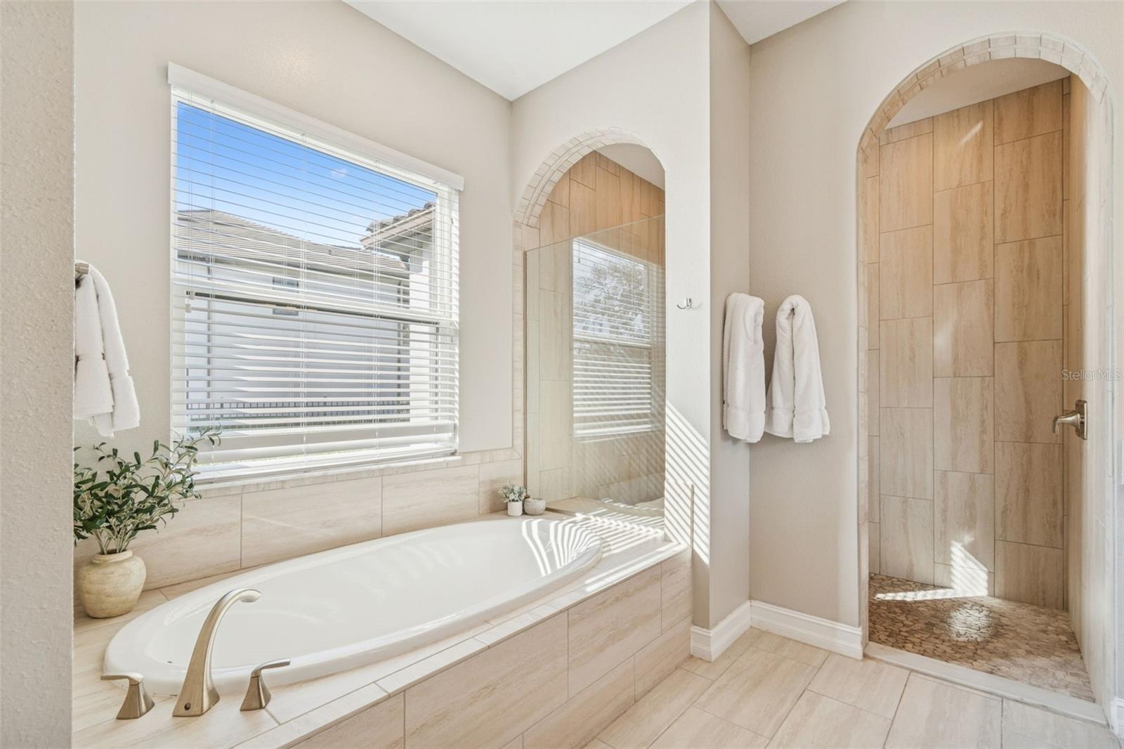 Image 40 of 77 For 2519 Cordoba Ranch Boulevard