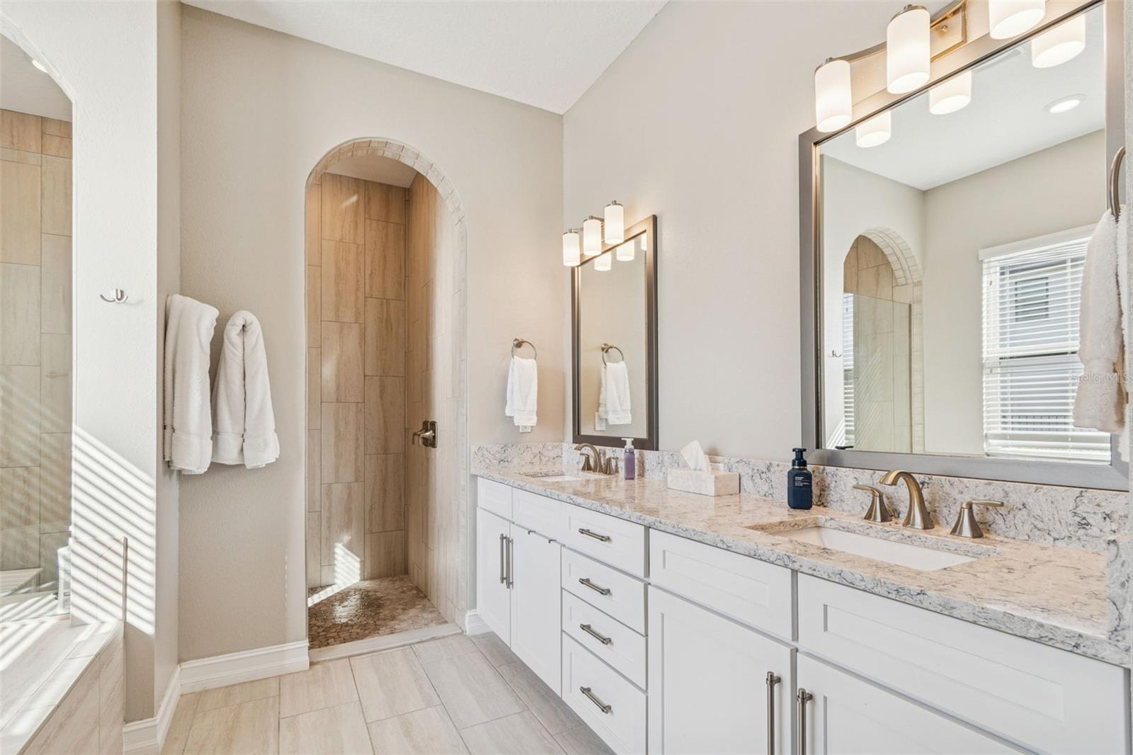 Image 41 of 77 For 2519 Cordoba Ranch Boulevard